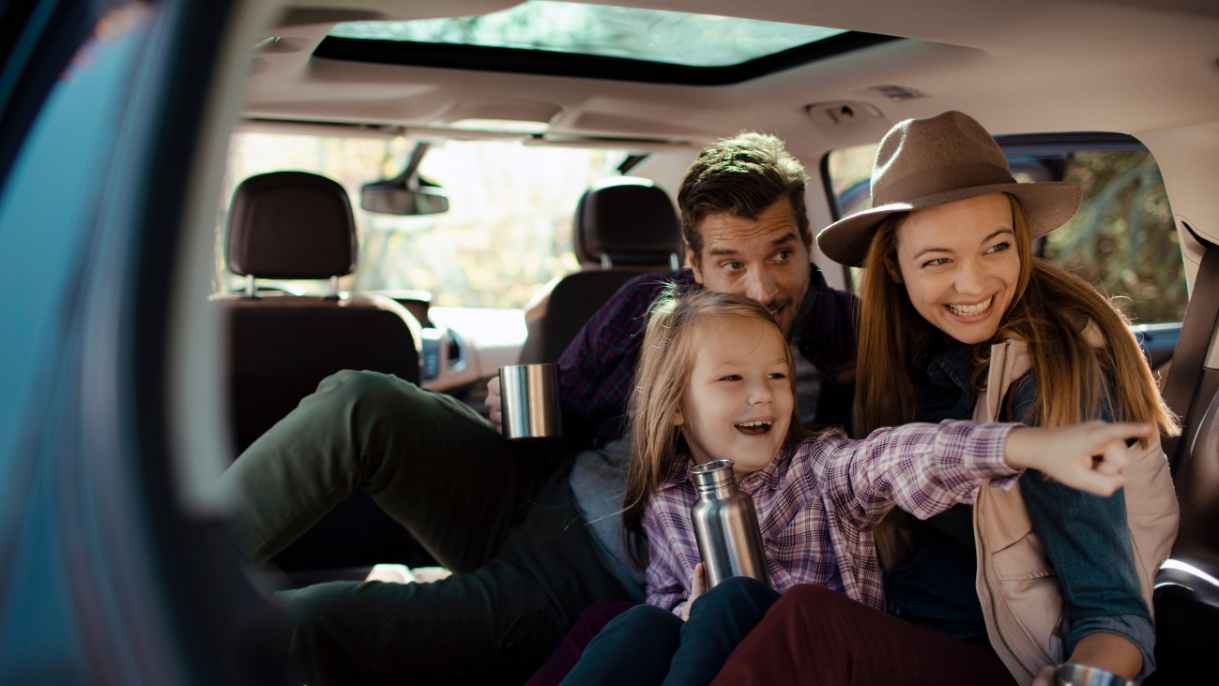 Rental Mobil Bali dengan Pengemudi